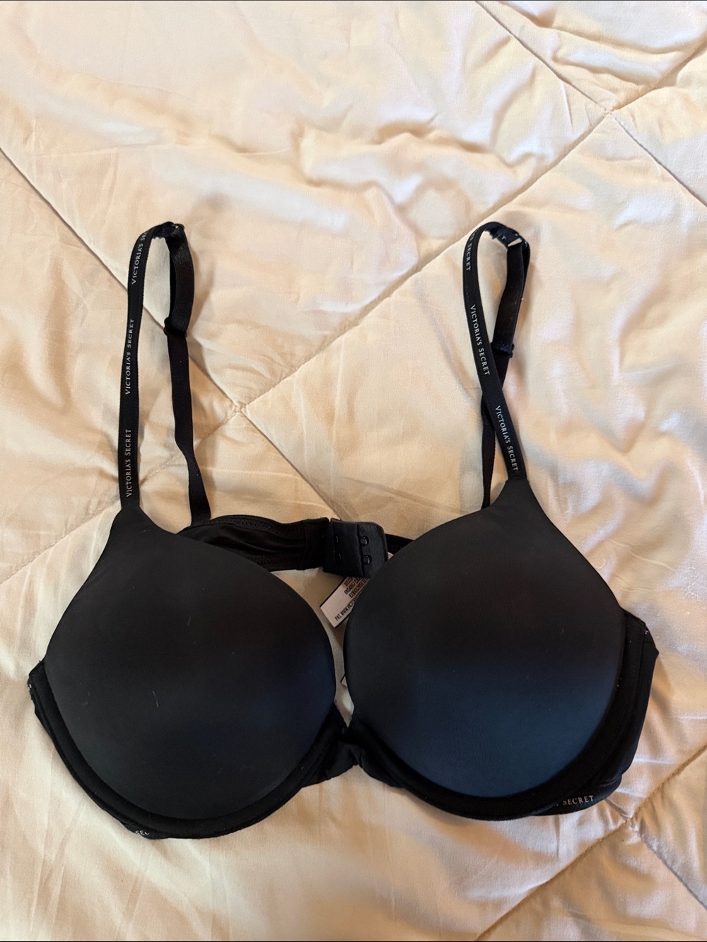 Victoria's Secret Black Molded T-Shirt Bra